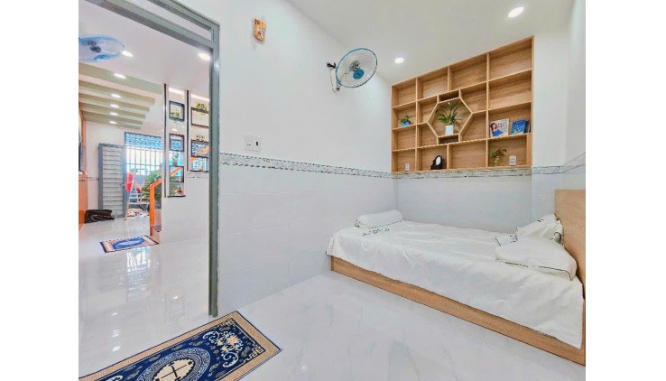 BÁN NHÀ GÒ VẤP THỐNG NHẤT PHƯỜNG 16, 60M2, 3PN - NHÀ ĐẸP MỚI TINH - TẶNG FULL NỘI THẤT - NHỈNH 4 TỶ 5 TL