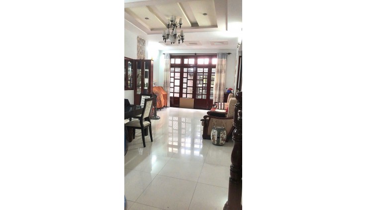 Chủ mua Nhà TO, sang nhà nhỏ P.TÂNSƠNNHÌ, Q.TP 130m2 ngang ~8m vuông A4 chỉ 16 tỉx