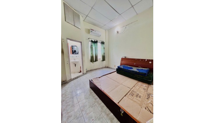 Bán nhà Tân Phú - Tân Sơn Nhì (4*12.5m), hẻm ô tô, 2 lầu, hẻm thông , đủ tiện ích, 4.2 tỷ