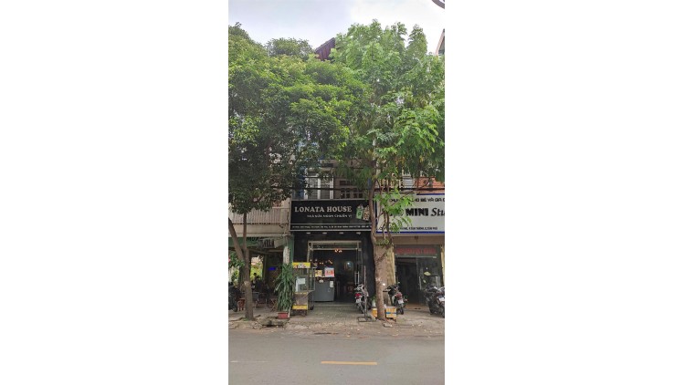 Cần bán nhanh căn nhà mặt tiền vị trí đẹp tại quận Tân Phú, TPHCM