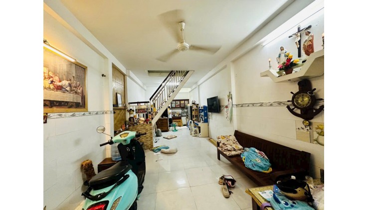 Bán nhà Gò Vấp- Thống Nhất( 3.55*11m), 2 lầu, pháp lý chuẩn , chủ thiện chí bán 
giá 3.39Tỷ