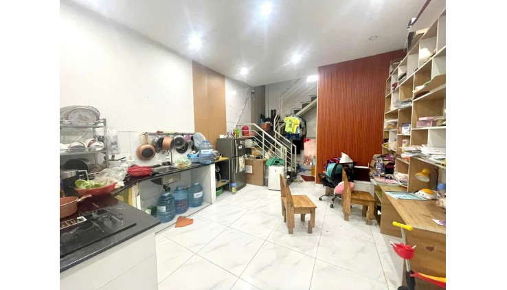 Bán nhà Mặt tiền đường Tân Sơn -  Quang Trung, Q. Gò Vấp, 4x19m, Cấp 4 tiện xây, 11.9 tỷ.