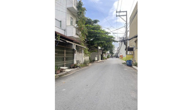 Hẻm xe tải né nhau, giá chỉ 4,3tỷ.