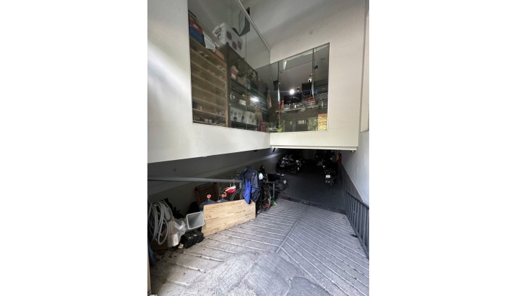 Bán căn hô dịch vụ 7 tầng, Thích Quảng Đức, Phú Nhuận, 14 phòng, 4.5m x 18m, có hầm, giá 16 tỷ