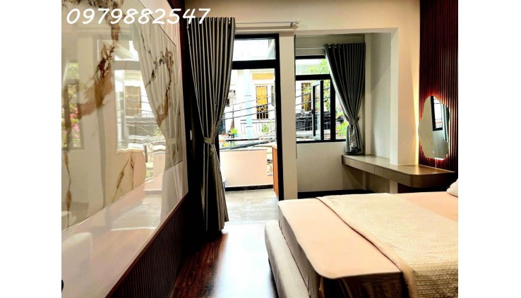 Bán nhà đẹp Bình Thạnh - 1 sẹc  hẻm xe hơi  XVNT- gần ngã tư Hàng Xanh - 50m2 - Giá : 8.9 tỷ