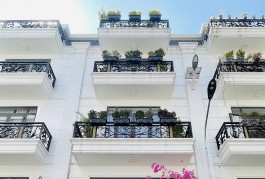 Giảm ngay 1 tỷ căn nhà đẹp 4 tầng, gần Cao đẳng Điện Lực, đường 8m thông, Sổ hồng hoàn công