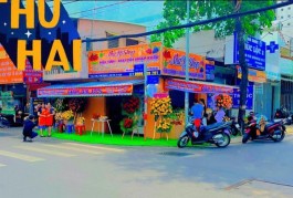 Quận Tân Phú ! SANG NHƯỢNG CH Hoa Tươi & Trái Cây Nhập Khẩu Góc 2 MT vị trí bao đẹp, chính chủ 0989629791