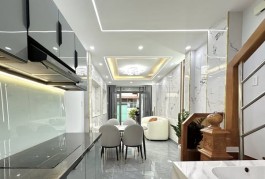 Hẻm Ôtô Tránh Phan Xích Long Quận Phú Nhuận Phường 3.