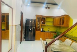 Giảm 300 triệu bán nhà LÊ VĂN SỸ, PN, 4m X 11m, 4 PN, 6.1 TỶ