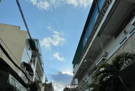 Bán nhà Nguyễn Xí - Hẻm xe hơi vào nhà - SD 152,8m2 - Tiện xây mới