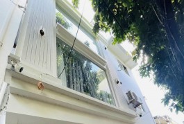 **Bán nhà phường 12 Tân Bình** mặt tiền Trường Chinh; 5x20, 3 lầu đúc