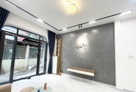 BÁN GẤP HẺM XE TẢI NGUYỄN VĂN ĐẬU 42M2 CHỈ 5.9 TỶ ĐẦY ĐỦ NỘI THẤT CAO CẤP VÀO Ở NGAY ĐÓN TẾT LUÔN Ạ
+ 4X10.5, 2 TẦNG, NỘI THẤT CAO CẤP ĐỦ ĐẦY Ạ.