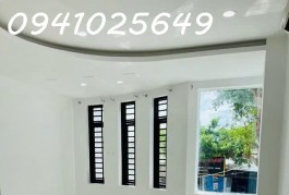 Bán căn nhà 3 lầu DT 50m2 mặt tiền kinh doanh, đường Lã Xuân Oai, phường Long Trường, Thủ Đức, 5.9tỷ.