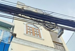 Bánnhà HXH ÂUCƠ giá LẠCLONGQUÂN Q.TP 3T 3PN 50m2 giá chỉ 5 tỷxx