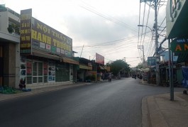 Bán đất mặt tiền Phan Văn Hớn, xã Xuân Thới Thượng, giá 10 + x tỷ