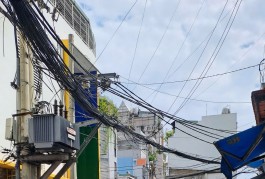 Nhà 3 tầng đường hẻm 10m, khu vực kinh doanh Thành Thái Quận 10