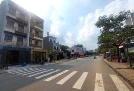 HÀNG HiẾM, Kdc VIP Linh Xuân, Thủ Đức, DTT 90m2 ( 5 x 18 ) Vuông vức, giá  nhỉnh 5T.