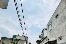 Bán lô đất  Hẻm 8m Tỉnh lộ 10, ngay QL1A, 10p qua Aeon Tên Lửa, 4x18m, giá 3 tỷ.