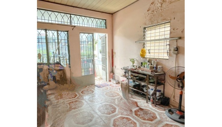 Bán nhà mặt tiền sát chợ Phạm Thế Hiển Q.8 - 75 m2 - 2 tầng - Giá 7.5 Tỷ