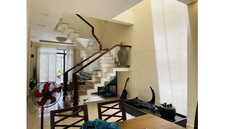 Bán nhà 6.1 tỷ, DƯƠNG QUẢNG HÀM, hẻm 4m, 4 phòng.