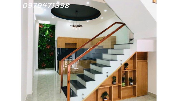 Bán nhà 1 trệt 2 lầu có 4PN 4WC 1PK + Sân phơi đường Lò Lu, Phường Trường Thạnh. Hẻm xe hơi