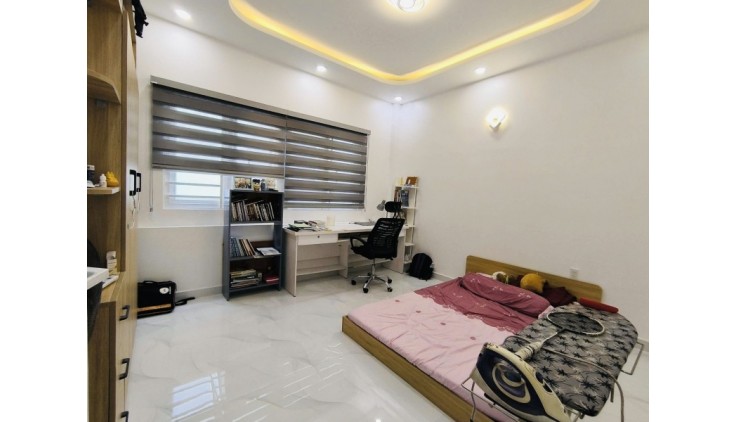Giảm 300tr bán nhà HOÀNG HOA THÁM, BÌNH THẠNH,  3 tầng hẻm ô tô nhỉnh 7T.