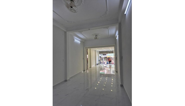 Mặt tiền chợ Bùi Minh Trực 3.7x24, 4 tầng chỉ 20 tỷ 5
