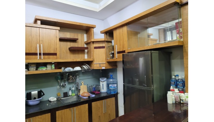 Bán nhà về quê, giá 6.8 tỷ còn tl, đường NGUYỄN THƯỢNG HIỀN, 3 lầu