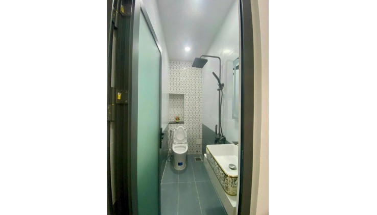 Bánnhà HXH QuangTrung P11 GòVấp Ngang4,3m Trệt lửng lầu 3PN 3WC 5tỷ1