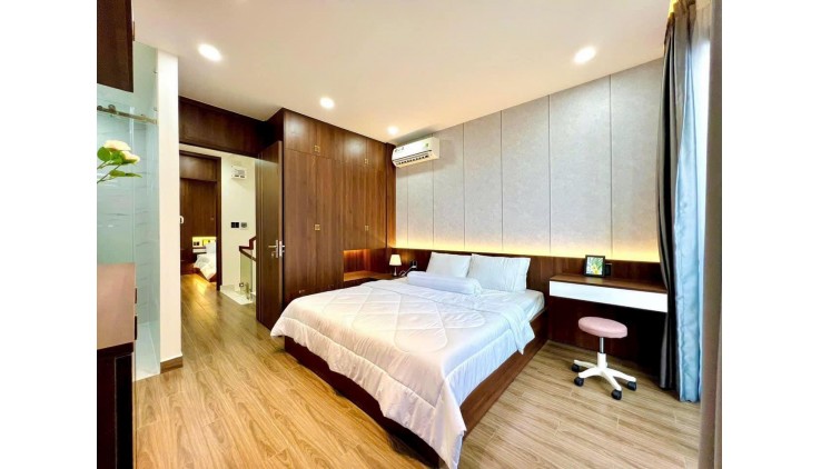 NHÀ 5 TẦNG - KHU BỜ SÔNG GIGAMALL - P.HBC- THỦ ĐỨC - ÔTÔ VÀO NHÀ - 100M RA PHẠM VĂN ĐỒNG