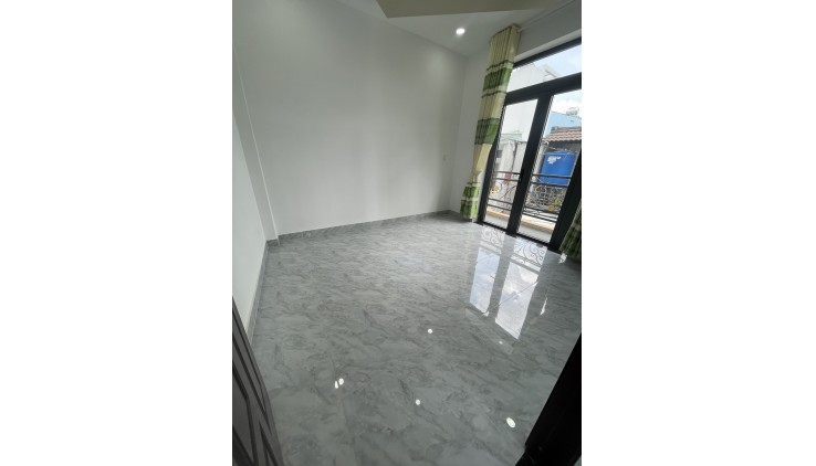 Chỉ 4.1 tỷ bán gấp nhà NGUYỄN TRỌNG TUYỂN, 4m x 10m, 3 lầu.