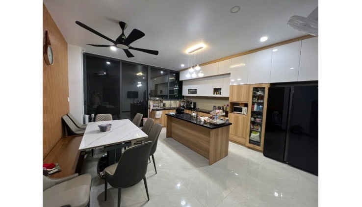 Giảm hơn 1 tỷ BÁN GẤP nhà HXH Phan Văn Trị 84m2 ngang 5m 4 lầu gần chợ Căn Cứ 13.X tỷ.