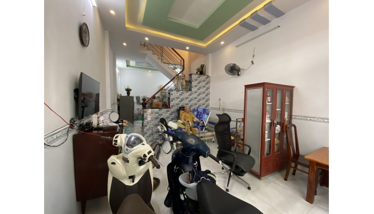 BÁN NHÀ 2 TẦNG, 38M2, NGÕ CHIẾN LƯỢC, BÌNH TRỊ ĐÔNG, BÌNH TÂN - GIÁ CHỈ 3.8 TỶ - SỔ HỒNG CHÍNH CHỦ