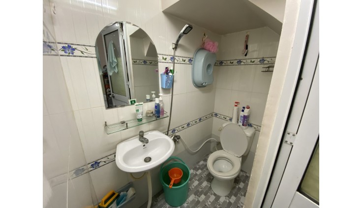 BÁN NHÀ 2 TẦNG, 38M2, NGÕ CHIẾN LƯỢC, BÌNH TRỊ ĐÔNG, BÌNH TÂN - GIÁ CHỈ 3.8 TỶ - SỔ HỒNG CHÍNH CHỦ