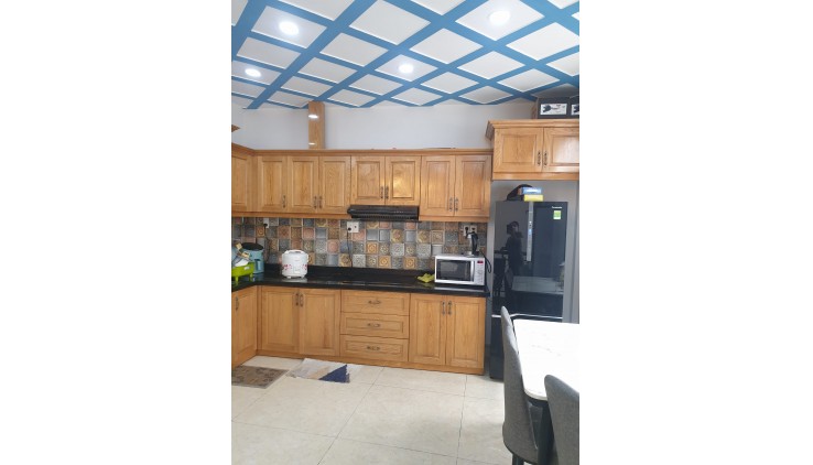 Bán nhà giá 4.8 tỷ, DƯƠNG QUẢNG HÀM, 3 lầu 4 phòng.
