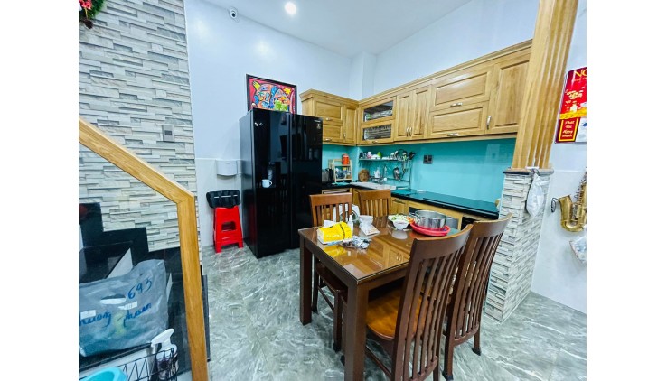Giảm 200 triệu bán gấp nhà TÂN BÌNH, gần HXH nhỉnh 5 tỷ.