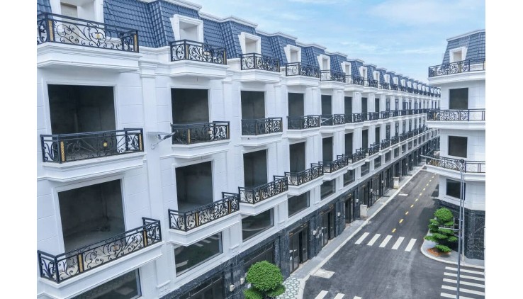 Bán nhà phố giáp Gò Vấp, giá 5.1 tỷ, 5 lầu, hẻm xe hơi.