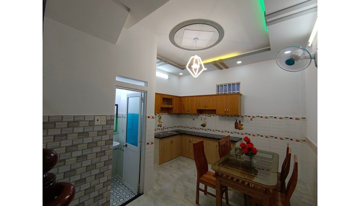 Bán gấp nhà NGUYỄN TRUNG TRỰC, B THẠNH, 3 lầu, 5.25 tỷ