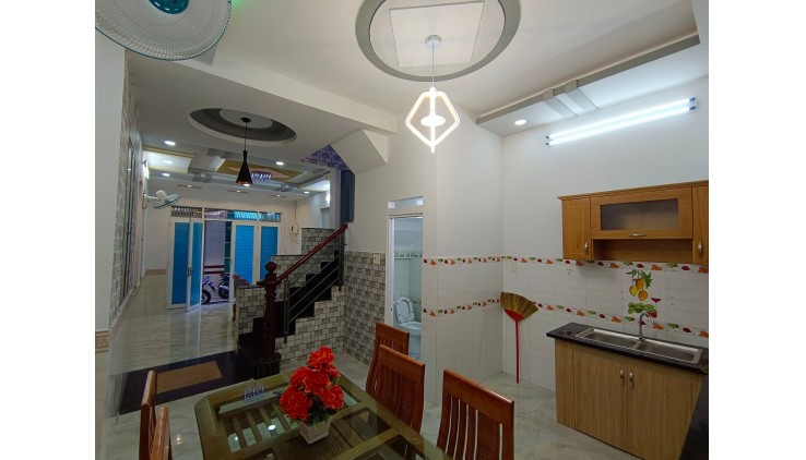 Bán gấp nhà TĂNG BẠT HỔ, BÌNH THẠNH, 6.25 TỶ, 4.2m  x15m.