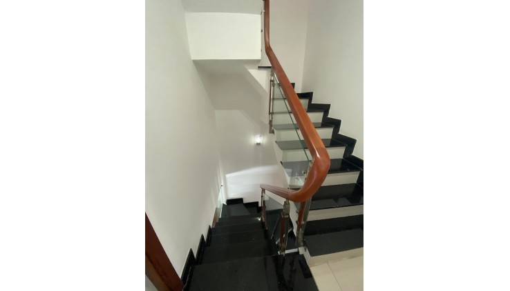 Giảm 200 triệu, giá mới 4.55 tỷ, bán nhà TRƯỜNG SA, PHÚ NHUẬN, 4m x 11m.