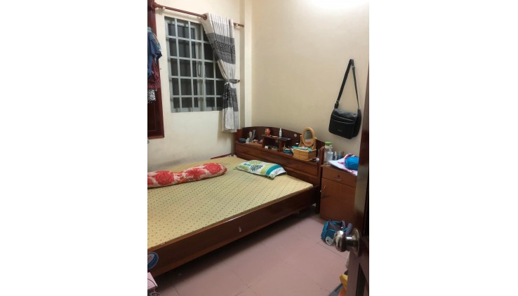 Giảm 600 triệu cần bán gấp nhà NGUYỄN VĂN ĐẬU, 4m x 16m, 5 phòng, 5.7 tỷ