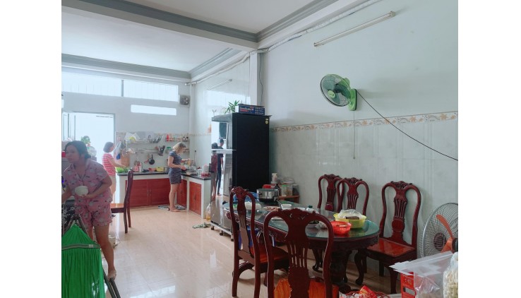 Giảm 600 triệu cần bán gấp nhà NGUYỄN VĂN ĐẬU, 4m x 16m, 5 phòng, 5.7 tỷ