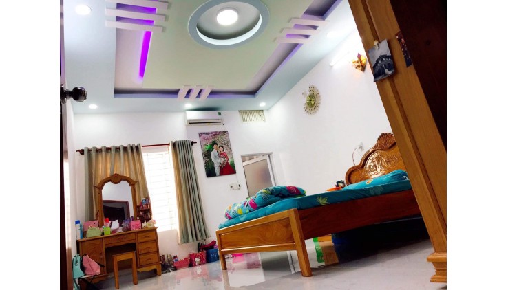 Bán nhà PHAN VĂN TRỊ, 4 lầu, 4.5m x 10m, 5.25 tỷ.