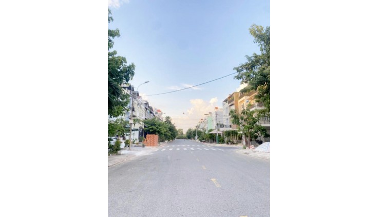 Mặt tiền An Dương Vương CHDV 7 tầng 5x41 chỉ 27 tỷ 95
