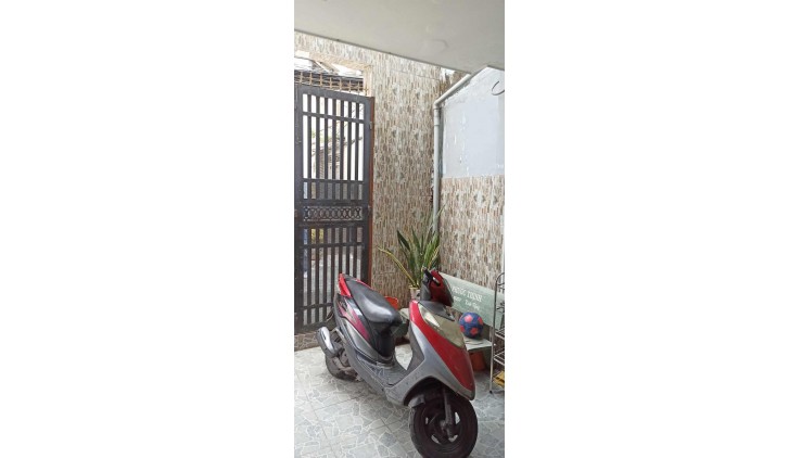 BÁN NHÀ QUẬN 8 DT 78M2 HOÀN CÔNG ĐỦ CHỈ NHỈNH 4 TỶ