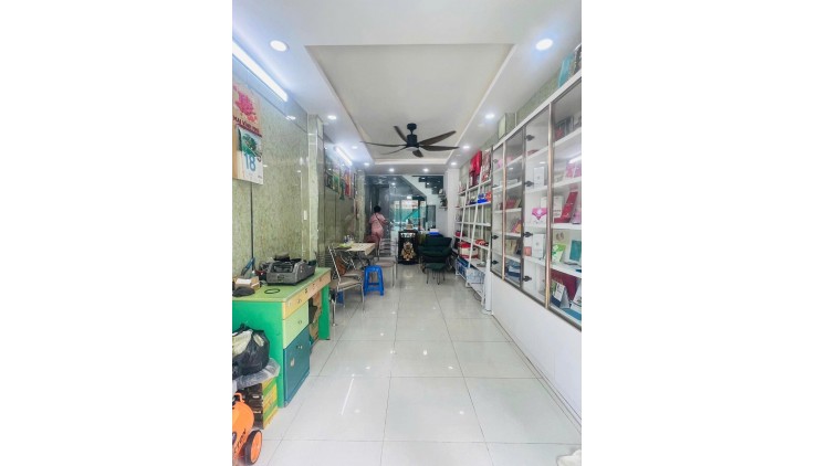 ** MẶT TIỀN ĐẸP TRẦN TUẤN KHẢI QUẬN 5 - DT 33M2 - 4 TẦNG BTCT,FULL NỘI THẤT XỊN, NHỈNH 9TỶ!