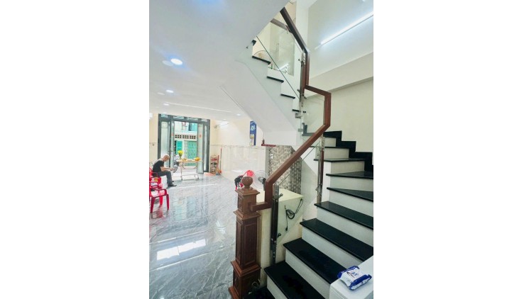 **9.3TỶ TL_BÁN NHÀ_HXH Nguyễn Trãi  5Tấm_ 41m-5PN Sổ Vuông Đẹp_Tặng Nội Thất