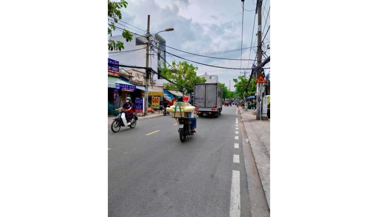 Bán nhà Phạm Thế Hiển  tiện xây CHDV 6.4x23 nở hậu chỉ 12 tỷ 1