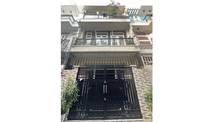 Chỉ Nhỉnh 4 Tỷ - Ngang 5 X 10 Dài  - Hẻm 6m – 3 Tầng Đẹp Ở Ngay – Hiệp Thành, Quận 12.