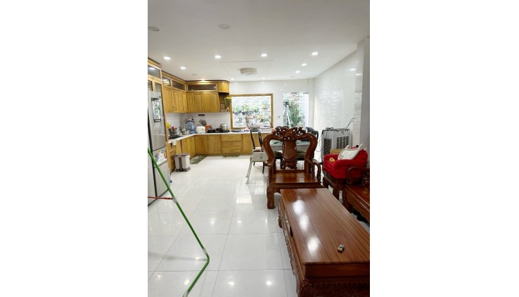 Mặt tiền kinh doanh Trịnh Quang Nghị 5x24 chỉ 11 tỷ